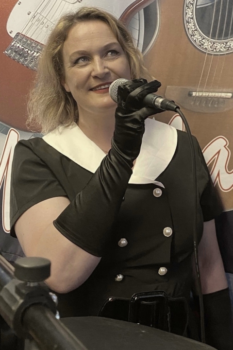 Melanie2